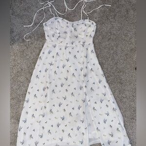 Spring dress with leg slit